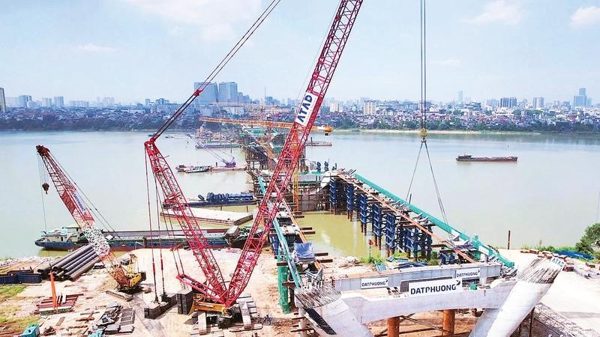 Đầu tư công tạo bứt phá cho tăng trưởng