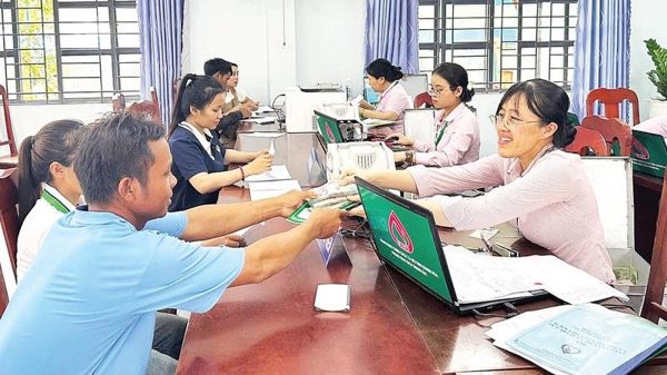 Đầu tư nguồn lực, tạo sinh kế ổn định