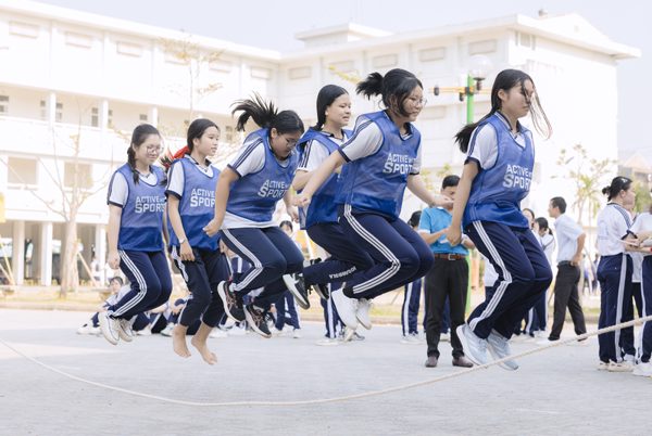 Dạy học tăng cường không thu phí: Giải bài toán thách thức về nhân lực