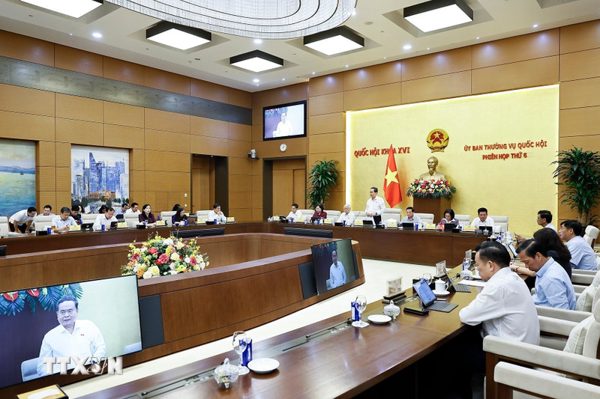 Đẩy mạnh chuyển đổi số, đơn giản hóa thủ tục trong lĩnh vực chứng khoán