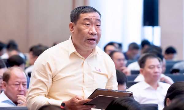 ĐBQH đề nghị cân nhắc việc hoãn xuất cảnh, cắt điện nước để cưỡng chế xử phạt