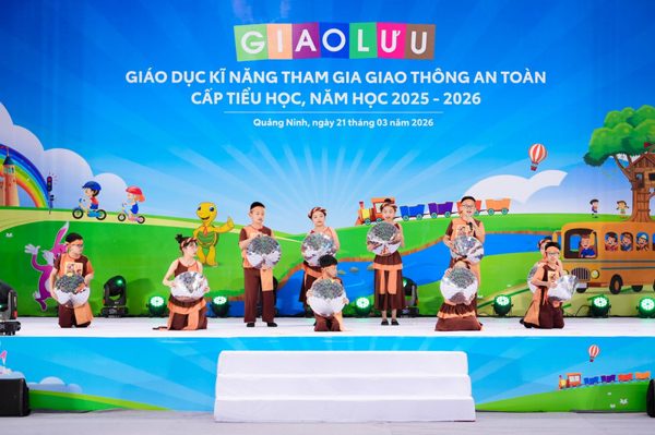 Để học sinh được sống trong âm nhạc