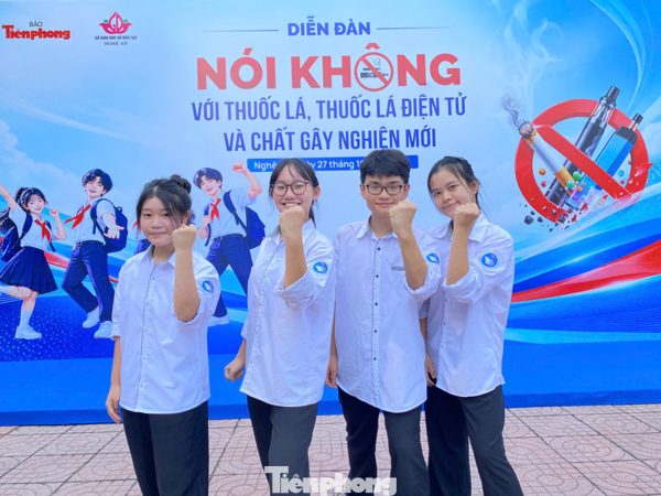 Để học sinh tránh xa thuốc lá