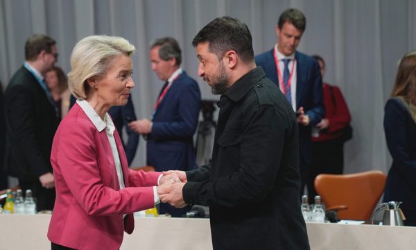 Đề nghị 27 tỷ USD của Ukraine đẩy châu Âu vào thế khó