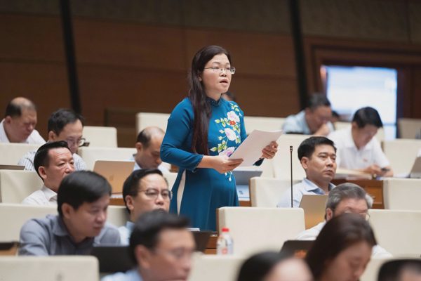 Đề nghị hỗ trợ địa phương khó khăn chi chế độ sau sắp xếp thôn