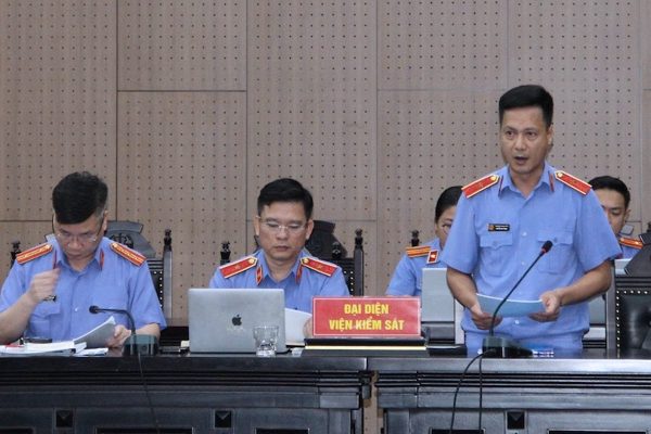 Đề nghị mức án đối với vợ chồng Chủ tịch Công ty Hoàng Long