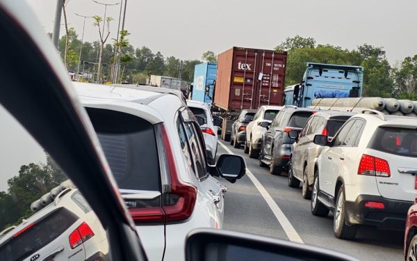 Đề xuất âm thanh cảnh báo ô tô điện khi đi chậm: Có phù hợp với giao thông ùn tắc?