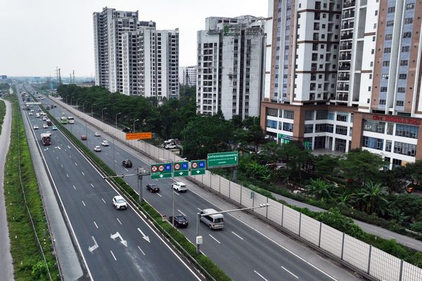 Đề xuất 'làn vượt xe' trên cao tốc: Chạy liên tục ở làn này có thể bị phạt nguội