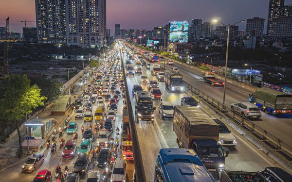 Đề xuất bỏ làn khẩn cấp đường vành đai 3 trên cao: Không chỉ là xóa vạch sơn và kẻ lại là xong