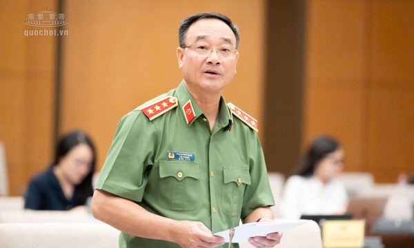 Đề xuất dừng xuất cảnh, cắt điện, nước, Internet để cưỡng chế vi phạm hành chính