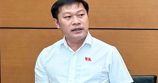 Đề xuất giữ nguyên mức phạt vượt đèn đỏ do 'đã rất cao, đủ răn đe'