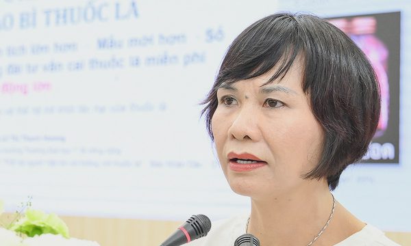 Đề xuất in số tổng đài cai thuốc lá trên bao bì gói thuốc