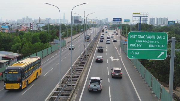 Đề xuất làn ưu tiên xe buýt kết nối TP HCM - sân bay Long Thành