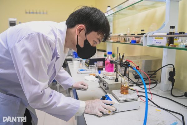 Đề xuất miễn thuế thu nhập cá nhân 5 năm cho nhân tài và cộng sự