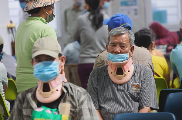Đề xuất sử dụng thuế thuốc lá, rượu bia tái đầu tư cho y tế