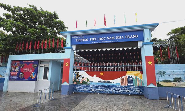 Đề xuất tách loạt 'siêu trường' sau hai tháng sáp nhập