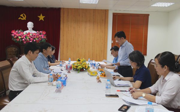 Đề xuất tạm hoãn xuất cảnh đối với chủ doanh nghiệp nợ bảo hiểm xã hội