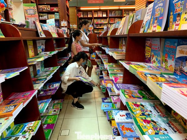 Đề xuất tháo gỡ ‘điểm nghẽn' độc quyền sách giáo khoa