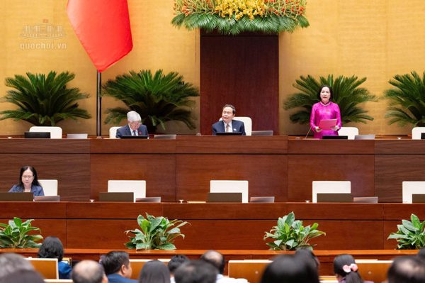 Đề xuất thêm ngày nghỉ hưởng nguyên lương, bỏ giấy phép kinh doanh
