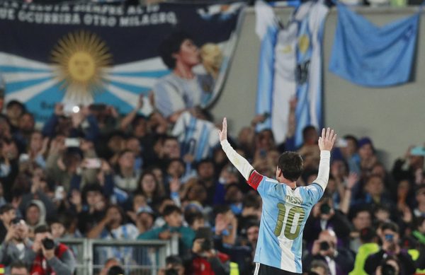 Đêm cuối của Messi với đội tuyển Argentina