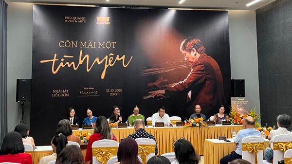 Đêm nhạc đặc biệt Phú Quang: “Khi ký ức trở thành di sản, tình yêu là sự tiếp nối”