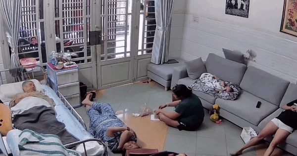 Đèn chùm treo hơn 20 năm rơi từ độ cao 8 m khi cả nhà đang ngồi bên dưới