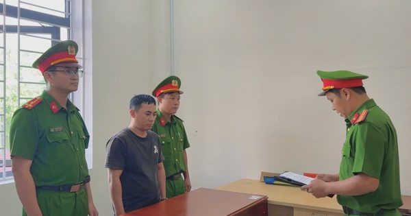 Đến tiệm spa đâm 'tình địch' vì ghen tuông