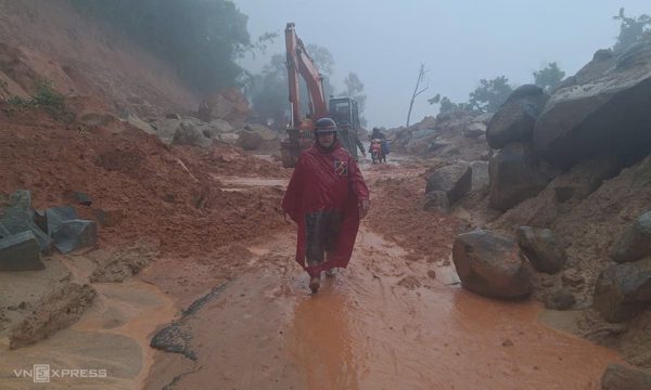 Đèo Gia Bắc lại sạt lở, đường nối Phan Thiết - Đà Lạt bị chia cắt