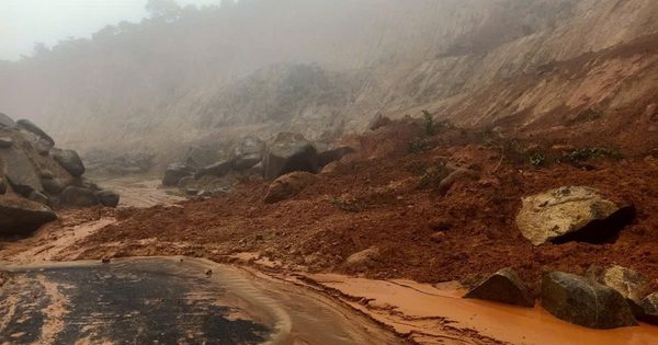 Đèo Gia Bắc lại sạt lở nghiêm trọng, cấm lưu thông