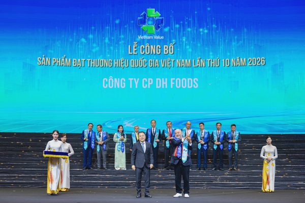 Dh Foods liên tiếp đón nhận ba cột mốc quan trọng