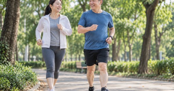 Đi bộ nhiều hay đi nhanh tốt hơn cho tuổi thọ?