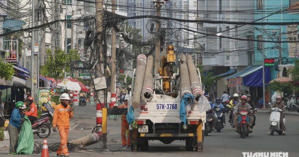 Di dời toàn bộ cột điện án ngữ đường Chu Văn An
