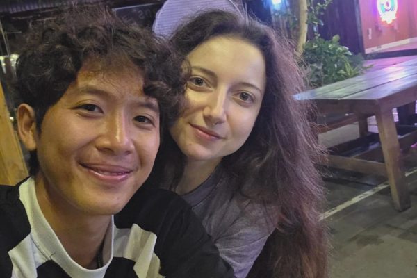 Đi du lịch, cô gái Nga tìm được chồng ở Việt Nam sau tin nhắn tình cờ