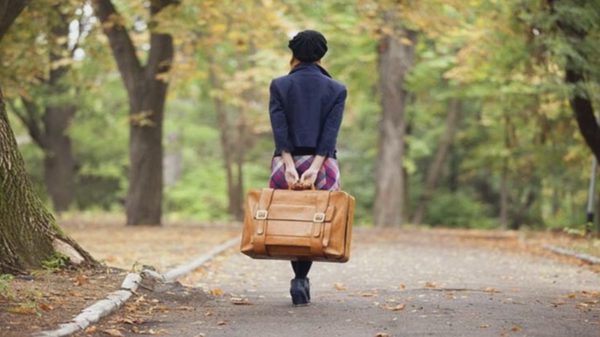 Đi du lịch một mình có nên báo lịch trình cho người thân?