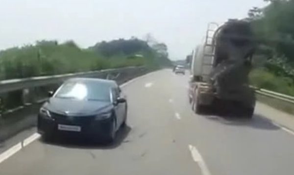 Đi ngược chiều trên cao tốc Nội Bài - Lào Cai, tài xế bị phạt 35 triệu đồng