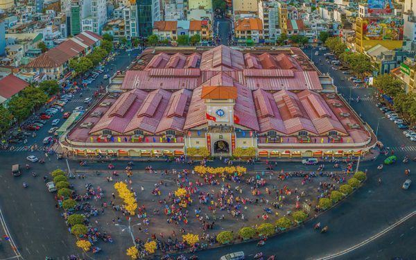 Đi thật chậm để thấy TP.HCM có gì mà ta yêu đến thế