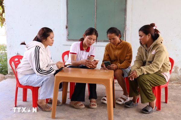 “Đi từng ngõ, gõ từng nhà” đưa kỹ năng số đến vùng cao tại Khánh Hòa