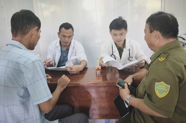 Địa phương đầu tiên của TPHCM hoàn thành khám sức khỏe cho 100% người dân