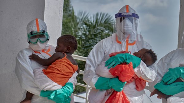 Dịch Ebola lan sang tỉnh thứ 8 của CHDC Congo, hơn 4.500 người tử vong