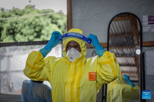 Dịch Ebola: Phép thử tinh thần đoàn kết