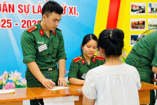 Điểm chuẩn vào các trường quân đội năm 2026, cao nhất 29,76