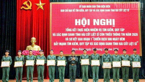 Điện Biên khen thưởng 70 cá nhân xuất sắc trong Chiến dịch 500 ngày đêm quy tập hài cốt liệt sĩ