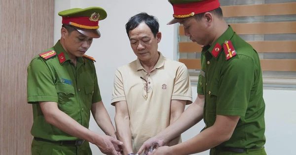 Diễn biến mới vụ bí thư và chủ tịch xã bị bắt vì 'thông đồng' doanh nghiệp