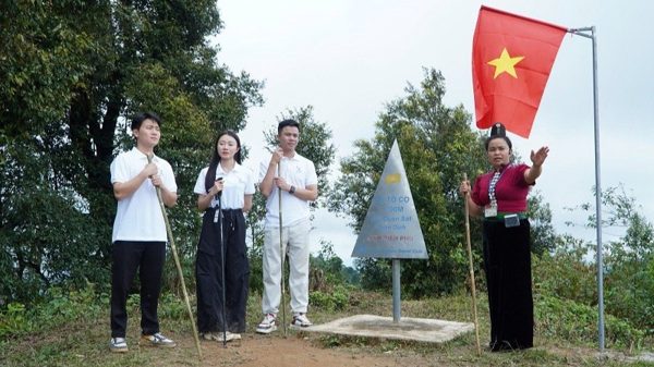 Điện Biên tổ chức giải leo núi chinh phục đỉnh Pú Tó Cọ và giải việt dã tại Mường Phăng