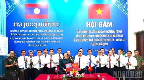 Điện Biên và Luangprabang thống nhất nâng cấp cặp cửa khẩu chính Huổi Puốc (Việt Nam)-Na Son (Lào) thành cửa khẩu quốc tế