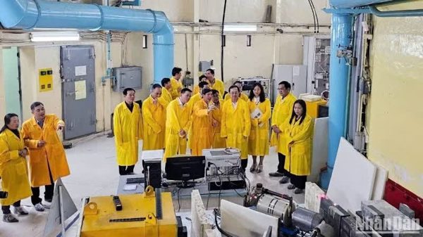 Điện hạt nhân: Xây nhà máy chỉ là điểm khởi đầu
