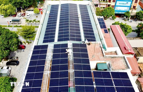 Điện mặt trời mái nhà tiếp sức doanh nghiệp sản xuất xanh tại Đồng Tháp