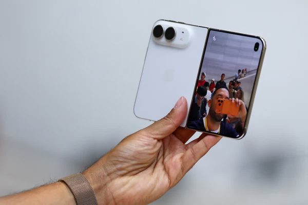 Điện thoại gập iPhone Duo giá 1.999 USD của Apple có gì?
