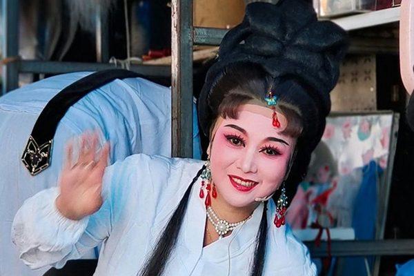 Diễn viên Tiền Thủy Minh gặp tai nạn chết đuối lúc nửa đêm