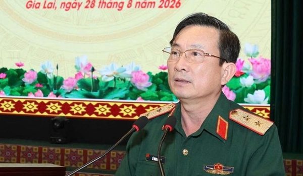 Điều động, bổ nhiệm, kéo dài thời hạn giữ chức vụ một số cán bộ Bộ Quốc phòng